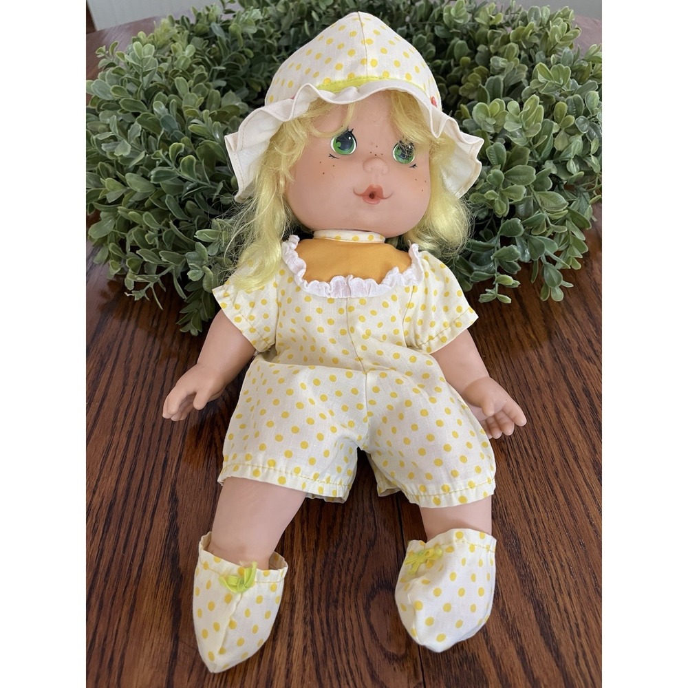 Vintage Strawberry Shortcake Lemon Meringue Blow Kiss Doll 1982 Bonnet Booties